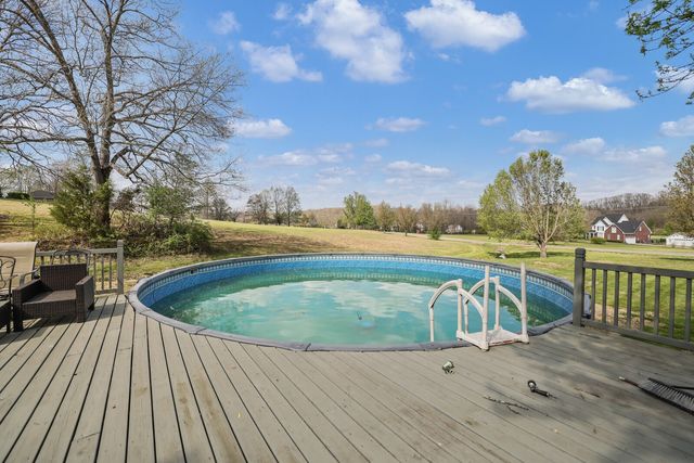 407 Ranch Rd, Portland, TN 37148