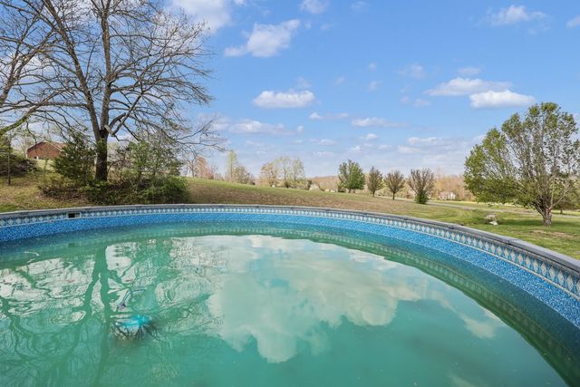 407 Ranch Rd, Portland, TN 37148