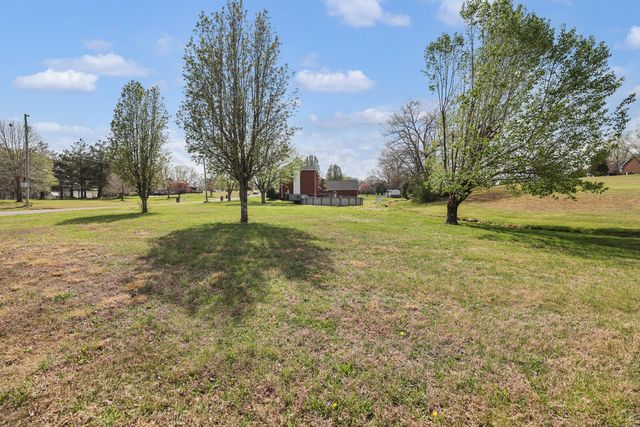 407 Ranch Rd, Portland, TN 37148