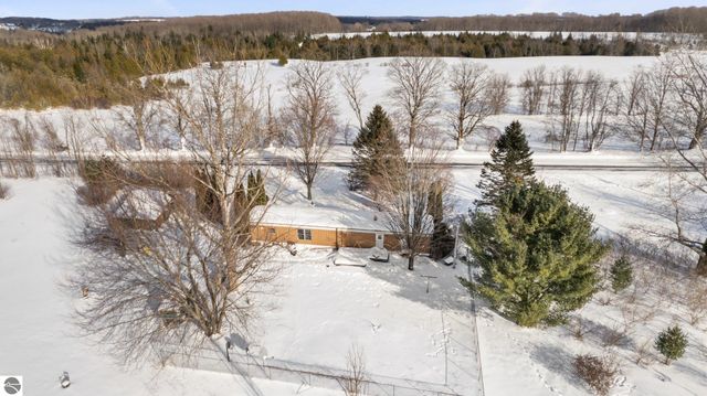 7165 Church Road, Central Lake, MI 49622