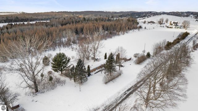 7165 Church Road, Central Lake, MI 49622