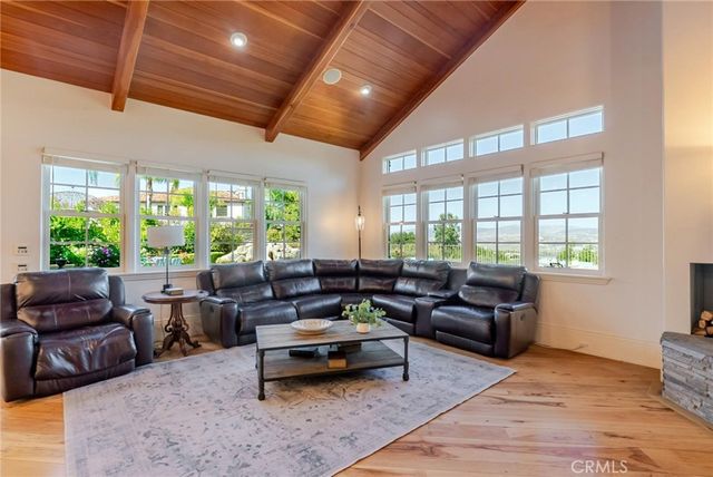 25532 Oak Meadow Drive, Valencia, CA 91381