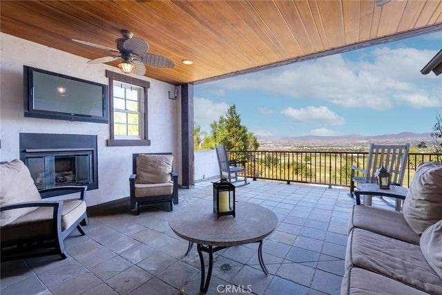 25532 Oak Meadow Drive, Valencia, CA 91381