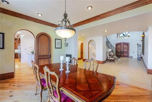 25532 Oak Meadow Drive, Valencia, CA 91381