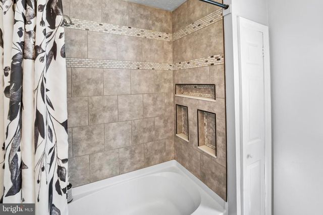 113 1ST, Lindenwold, NJ 08021