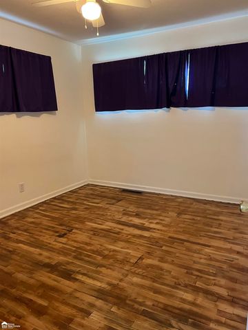 835 Southwood Dr Drive, Fenton, MI 48430