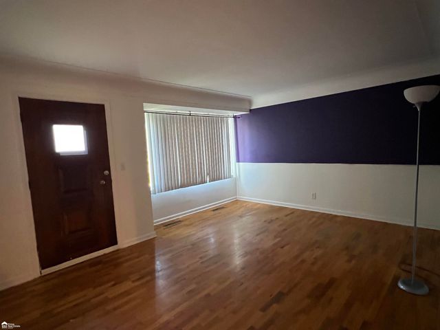 835 Southwood Dr Drive, Fenton, MI 48430