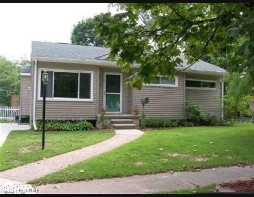 835 Southwood Dr Drive, Fenton, MI 48430