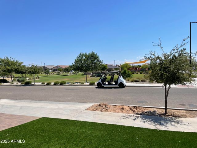 16162 W QUESTA Drive, Surprise, AZ 85387