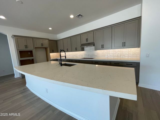 16162 W QUESTA Drive, Surprise, AZ 85387