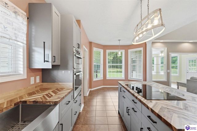 3562 Hardinsburg Road, Cecilia, KY 42724