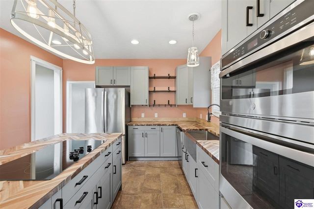 3562 Hardinsburg Road, Cecilia, KY 42724