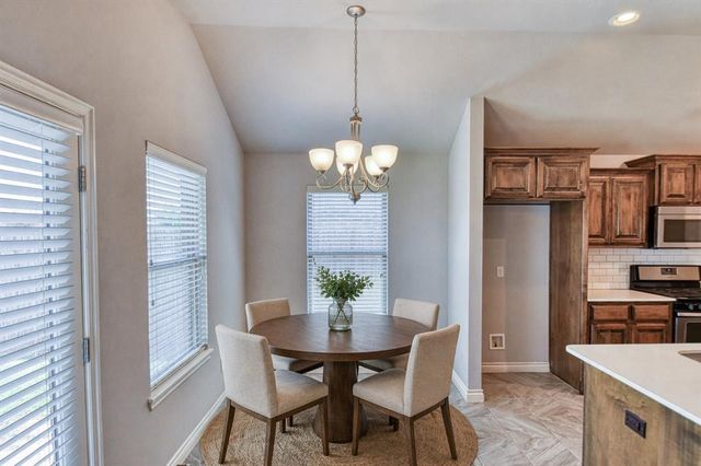 19108 Vea Drive, Edmond, OK 73012