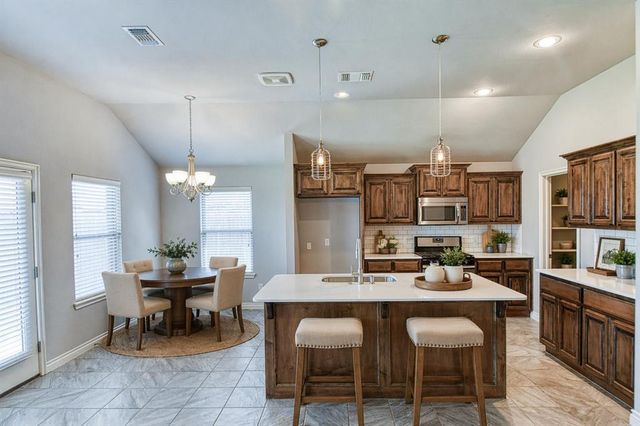 19108 Vea Drive, Edmond, OK 73012