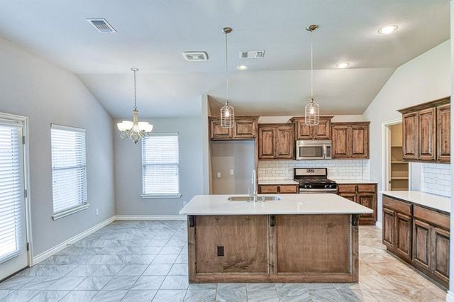 19108 Vea Drive, Edmond, OK 73012