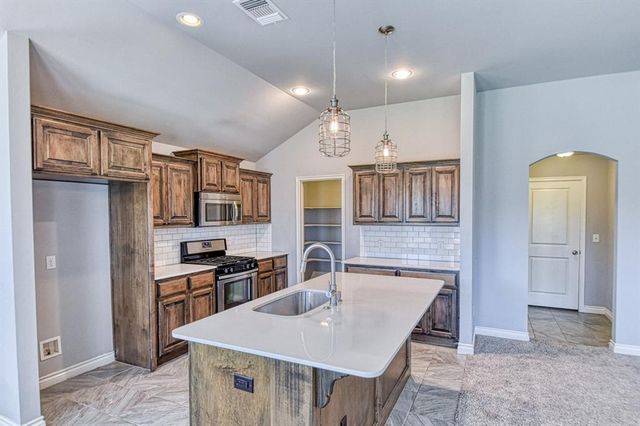 19108 Vea Drive, Edmond, OK 73012