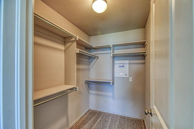 19108 Vea Drive, Edmond, OK 73012