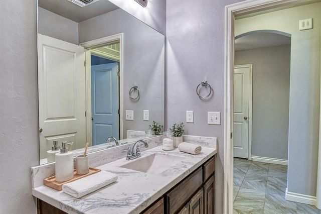 19108 Vea Drive, Edmond, OK 73012