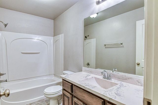 19108 Vea Drive, Edmond, OK 73012