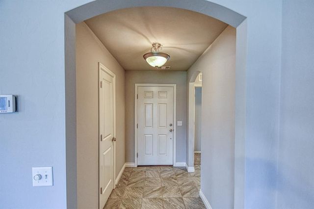 19108 Vea Drive, Edmond, OK 73012