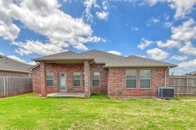 19108 Vea Drive, Edmond, OK 73012