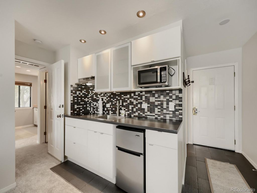 Image 18 of property listing at 6380 S Boston Street 8-283, Greenwood Village, CO 80111