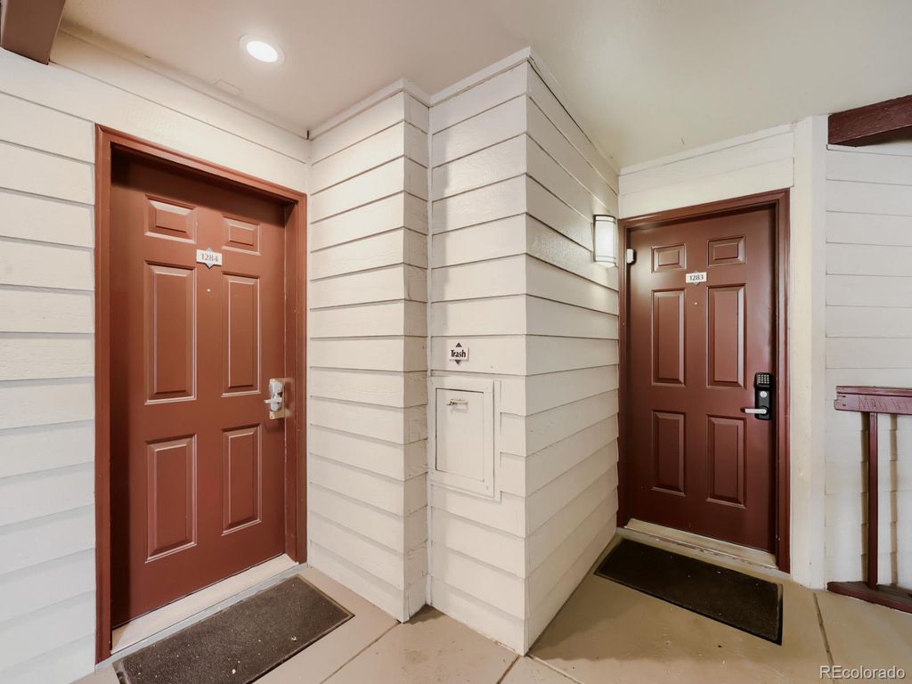 Image 2 of property listing at 6380 S Boston Street 8-283, Greenwood Village, CO 80111