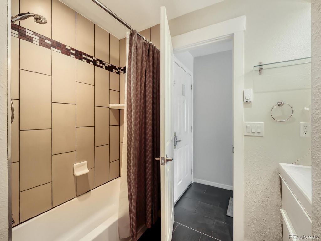 Image 20 of property listing at 6380 S Boston Street 8-283, Greenwood Village, CO 80111
