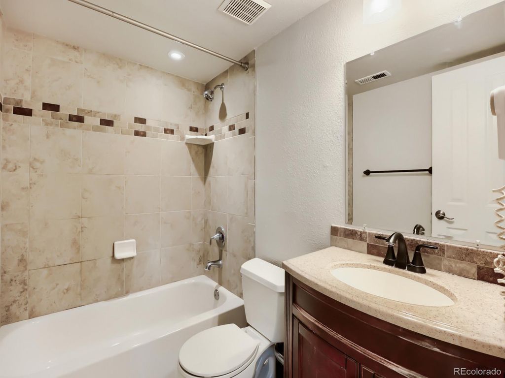Image 24 of property listing at 6380 S Boston Street 8-283, Greenwood Village, CO 80111