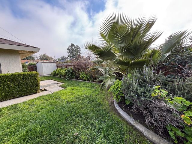 365 Foxmeadow Way, Los Banos, CA 93635