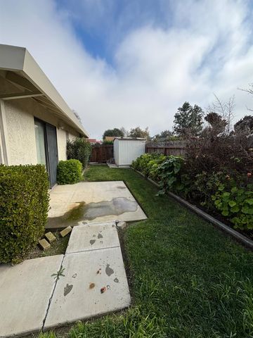 365 Foxmeadow Way, Los Banos, CA 93635