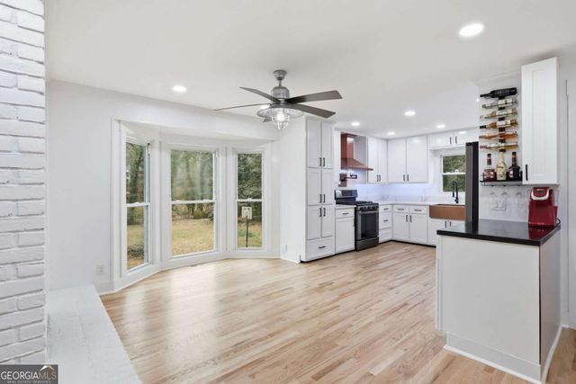 9785 La View Circle, Roswell, GA 30075