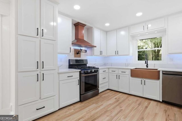 9785 La View Circle, Roswell, GA 30075