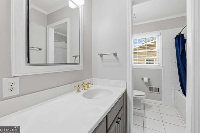 9785 La View Circle, Roswell, GA 30075
