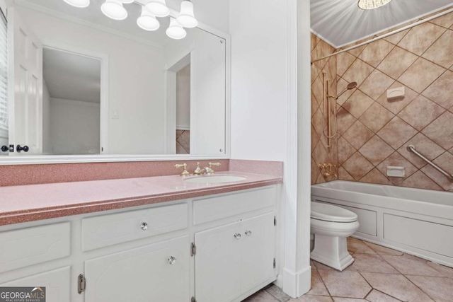 9785 La View Circle, Roswell, GA 30075
