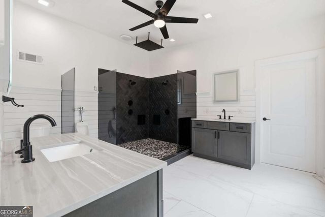 9785 La View Circle, Roswell, GA 30075