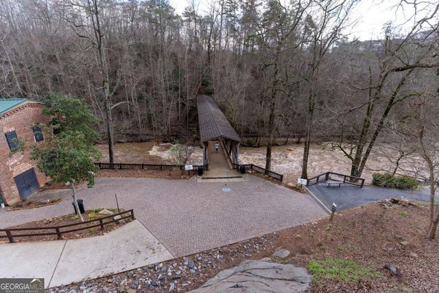 9785 La View Circle, Roswell, GA 30075