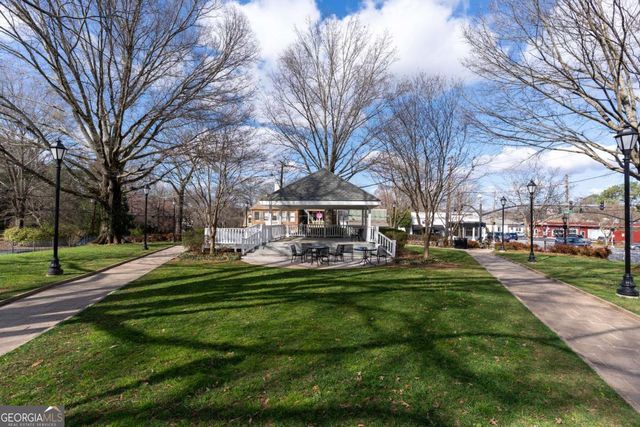 9785 La View Circle, Roswell, GA 30075