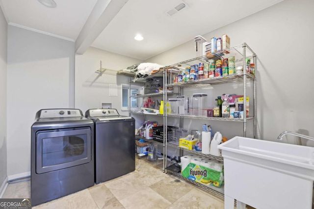 9785 La View Circle, Roswell, GA 30075