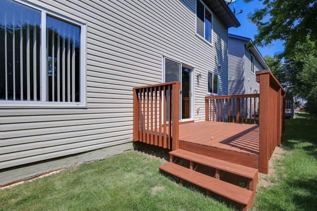 1676 Philipp Way, Shakopee, MN 55379