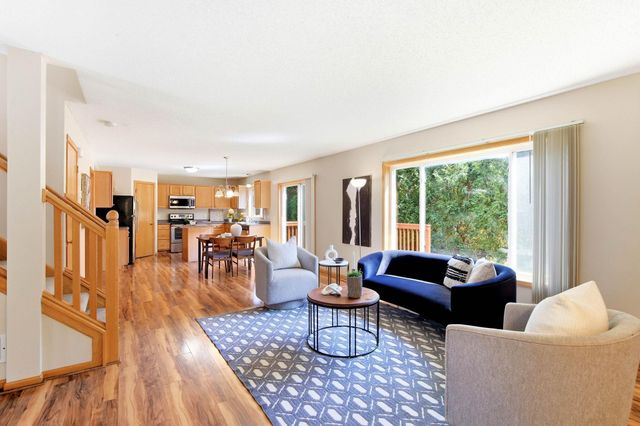 1676 Philipp Way, Shakopee, MN 55379