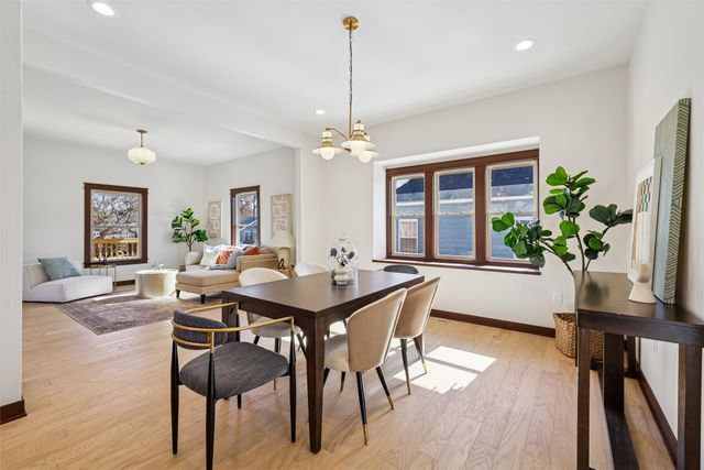 2220 E 13th Street, Des Moines, IA 50316