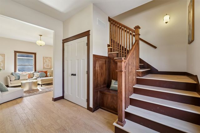 2220 E 13th Street, Des Moines, IA 50316