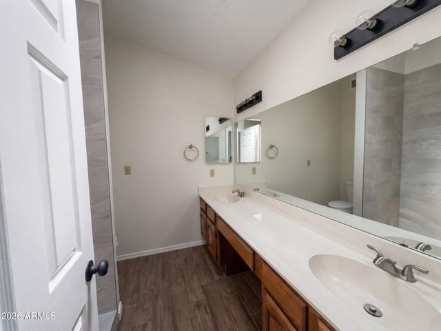 170 E GUADALUPE Road 142, Gilbert, AZ 85234