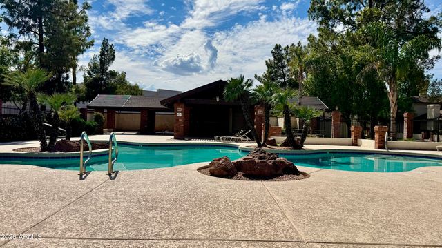 170 E GUADALUPE Road 142, Gilbert, AZ 85234