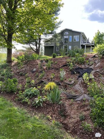 13 Austin Road, Fairfax, VT 05454
