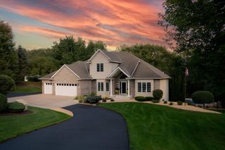 6720 Crackleberry Trail, Woodbury, MN 55129