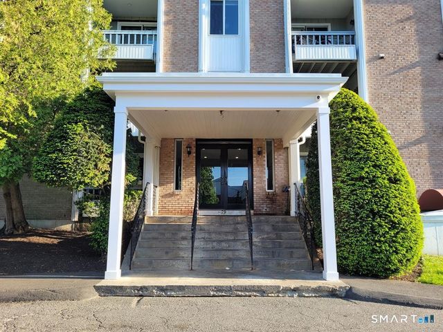 73 Park Avenue 311, Danbury, CT 06810