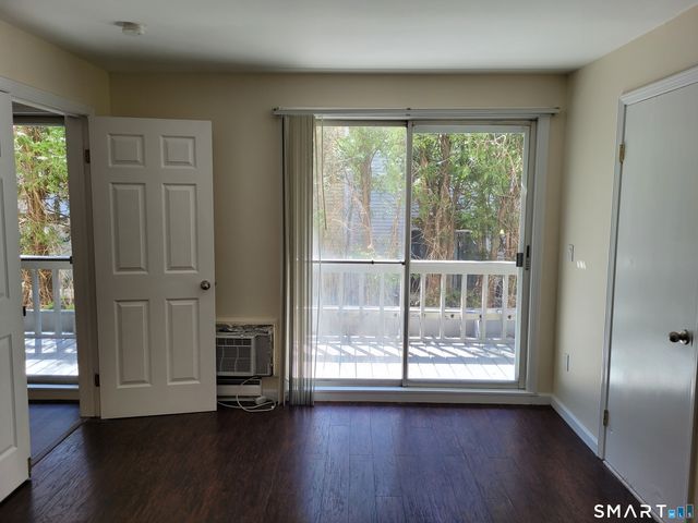 73 Park Avenue 311, Danbury, CT 06810