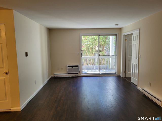 73 Park Avenue 311, Danbury, CT 06810